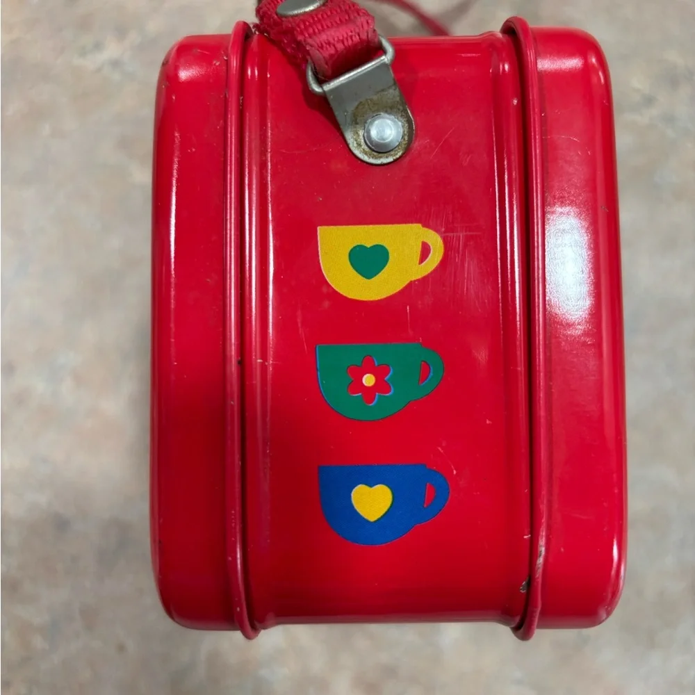 Vintage 1996 Hello Kitty Red and White Tin Box Bag - Picture 3 of 7